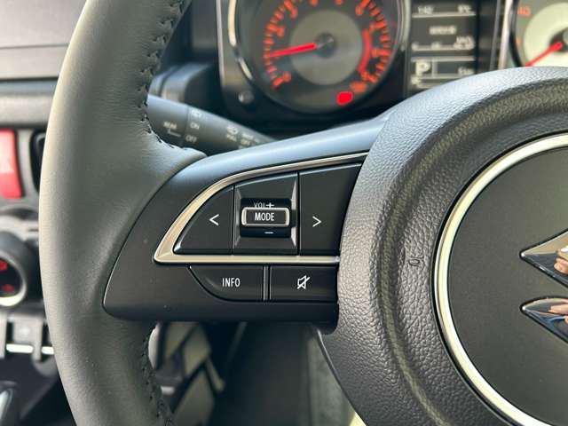 UZ0048359761_44_001.jpg