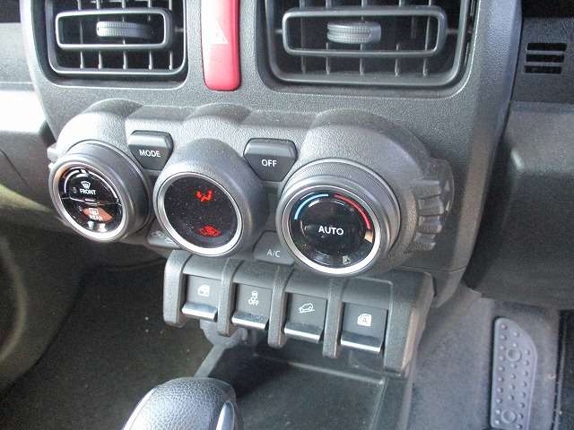 U00048141174_10_002.jpg