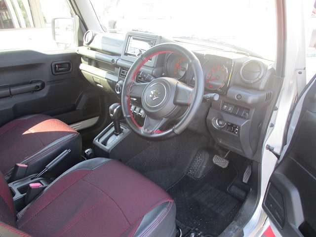 U00048141174_3_002.jpg