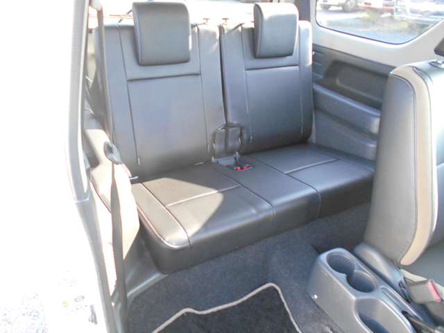 U00046268183_10_001.jpg