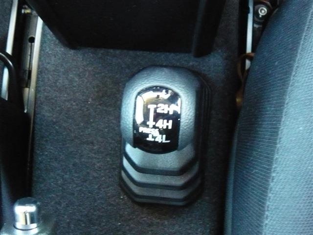 UJ0047555265_10_003.jpg