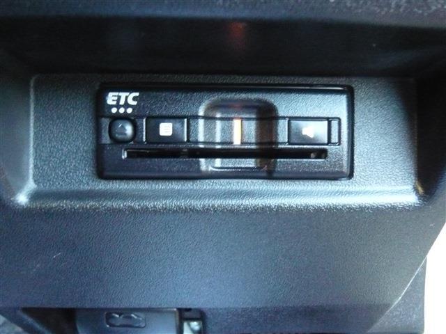 UJ0047555265_17_003.jpg