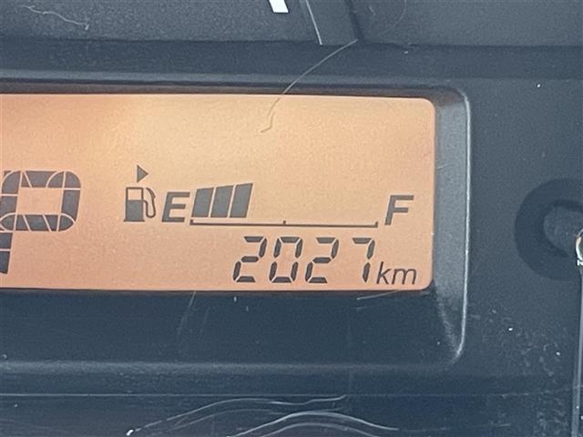 UZ0048194885_10_002.jpg