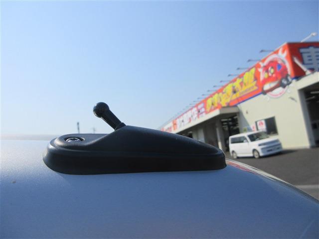 UJ0048469684_61_001.jpg
