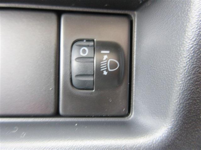 UJ0048469387_10_002.jpg