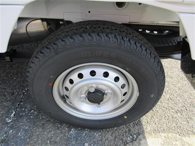 UJ0048469387_47_001.jpg
