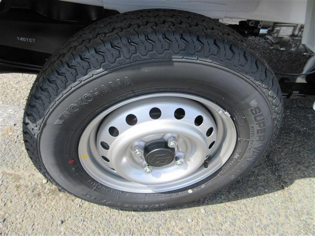 UJ0048469387_48_001.jpg