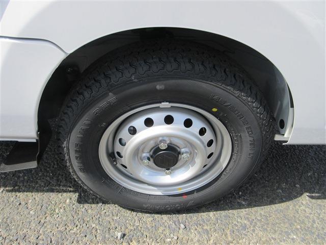 UJ0048469387_49_001.jpg