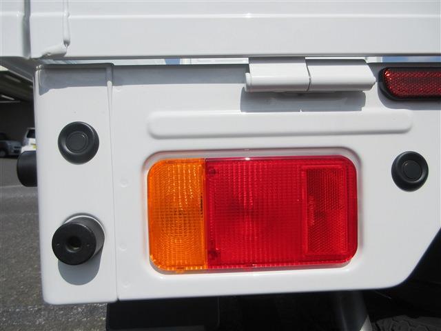 UJ0048469387_53_001.jpg