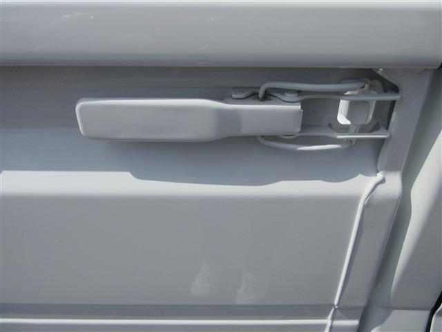 UJ0048469387_54_001.jpg