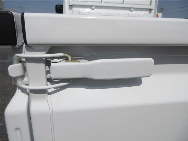 UJ0048469387_56_001.jpg