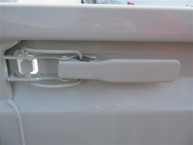 UJ0048469387_57_001.jpg