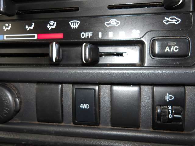 U00048254276_30_002.jpg