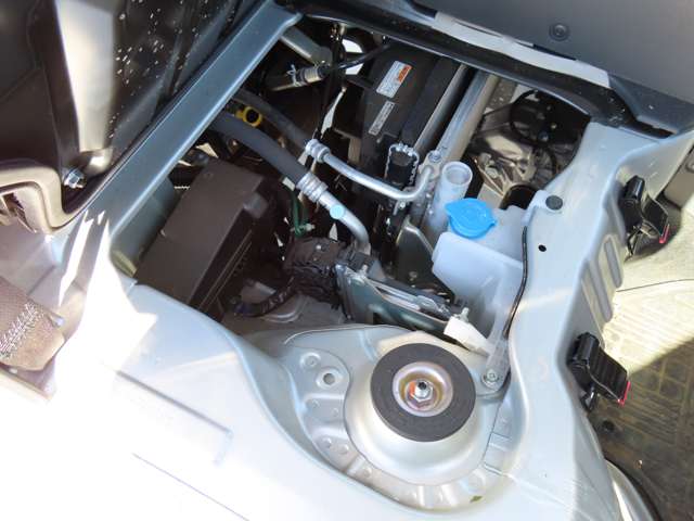 UZ0047966662_36_001.jpg