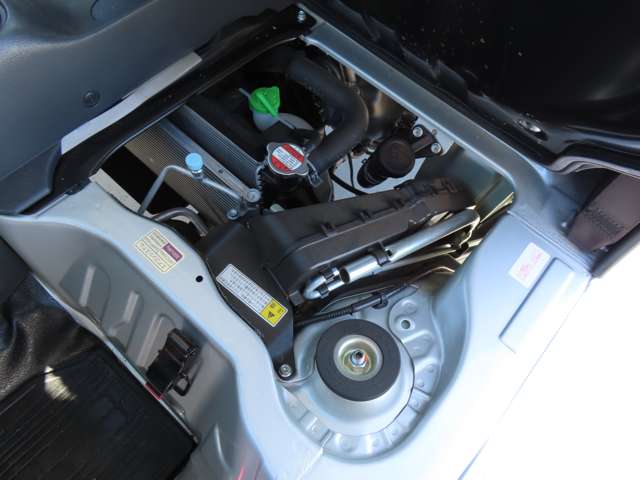 UZ0047966662_37_001.jpg