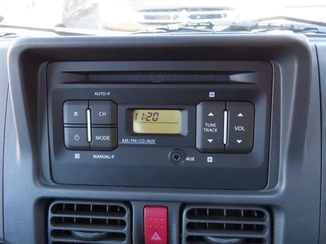 UZ0047966662_43_001.jpg