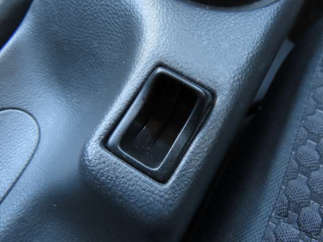 UZ0047966662_58_001.jpg