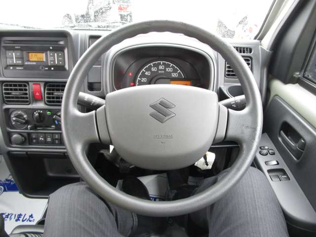 UZ0048487242_35_001.jpg