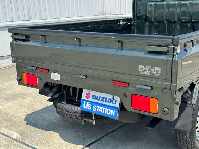 UZ0046240758_44_001.jpg