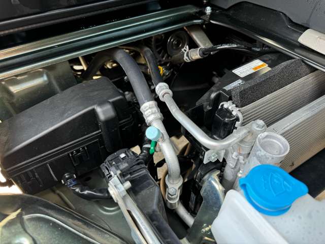 UZ0046240758_74_001.jpg