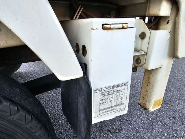 UJ0048024429_41_001.jpg
