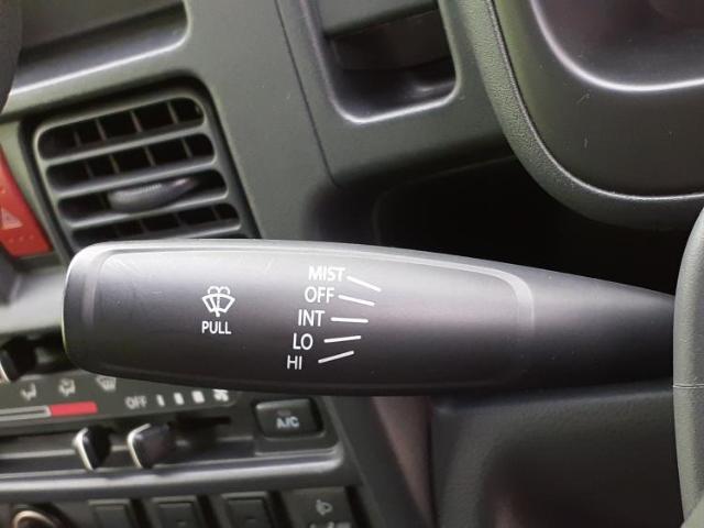 UZ0048096964_12_001.jpg
