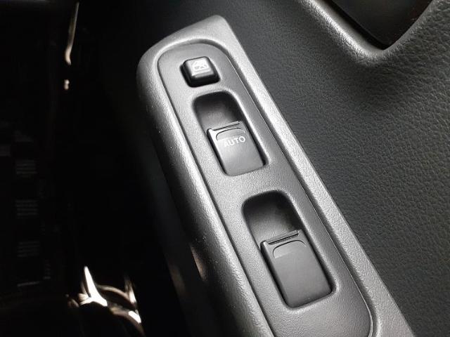 UZ0048096964_15_001.jpg