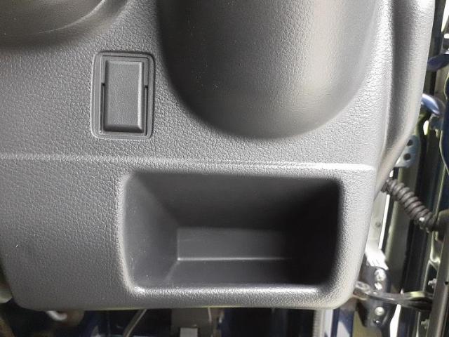 UZ0048096964_40_001.jpg