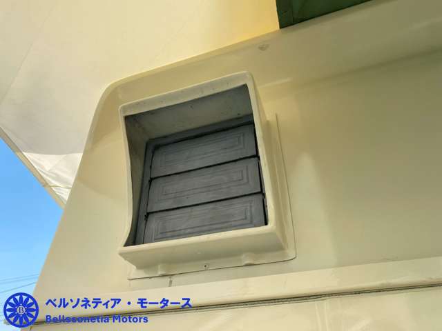 U00048492969_9_001.jpg