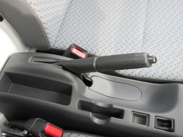 UZ0048048340_10_001.jpg