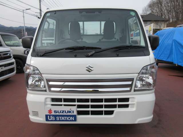 UZ0048048340_31_001.jpg