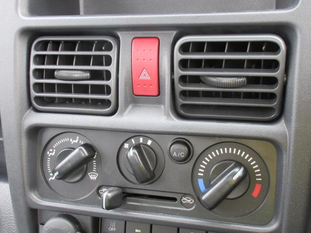UZ0048048340_5_001.jpg