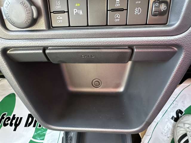 U00047577176_41_001.jpg