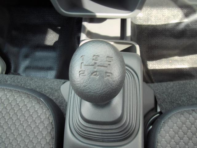 UZ0048341157_7_001.jpg