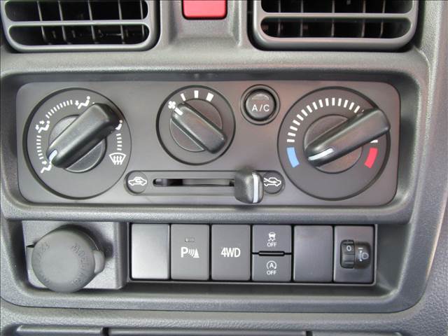 UZ0047298670_6_003.jpg