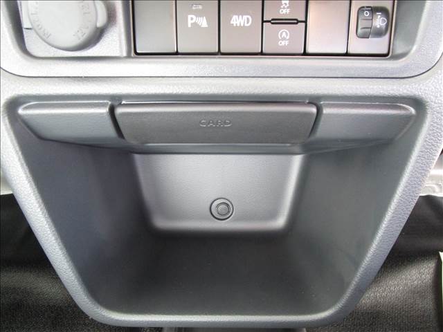 UZ0047298670_8_003.jpg