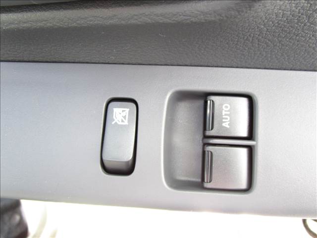 UZ0047298669_12_003.jpg