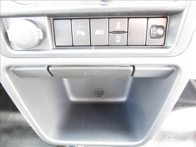 UZ0047298669_7_003.jpg