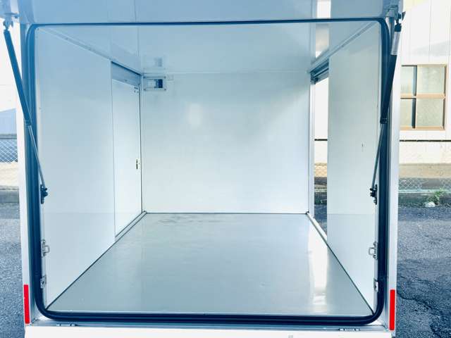 U00047265813_61_001.jpg