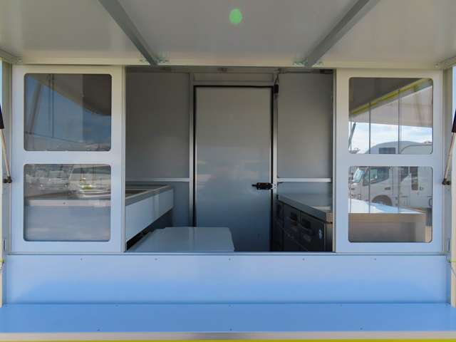 U00046131877_53_001.jpg