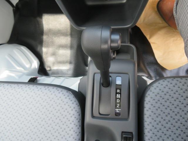 UJ0046169190_11_001.jpg
