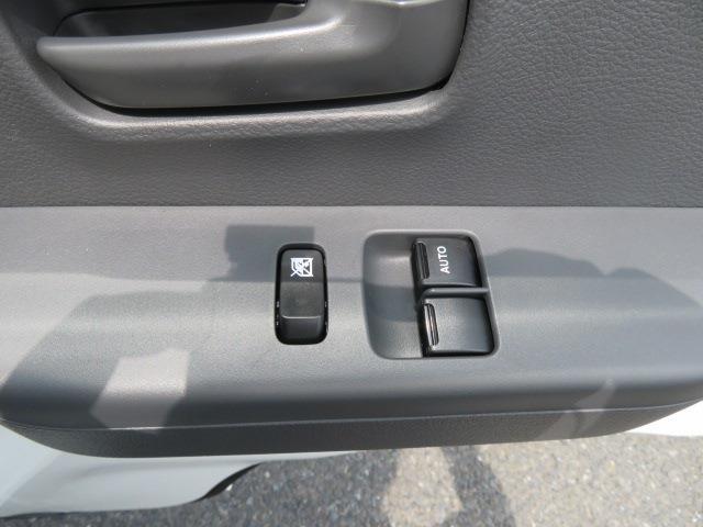 UJ0046169190_7_001.jpg