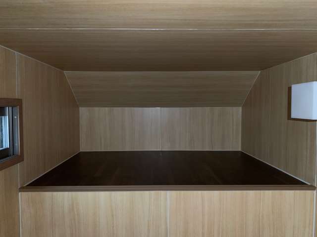 U00046674933_30_001.jpg