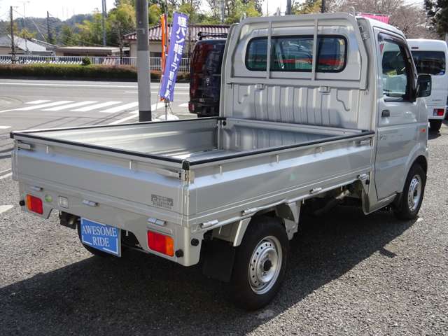 UJ0048494414_10_001.jpg
