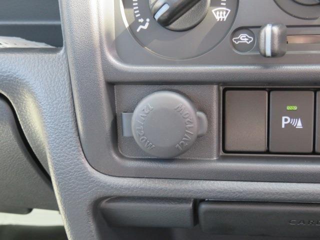 UJ0048015240_8_001.jpg