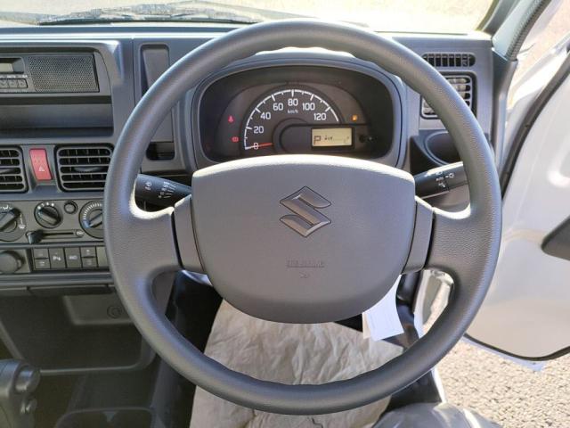 UZ0047364318_19_001.jpg