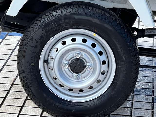 UJ0048015151_30_002.jpg