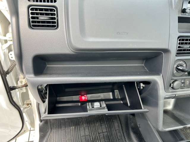 UJ0048015151_49_001.jpg
