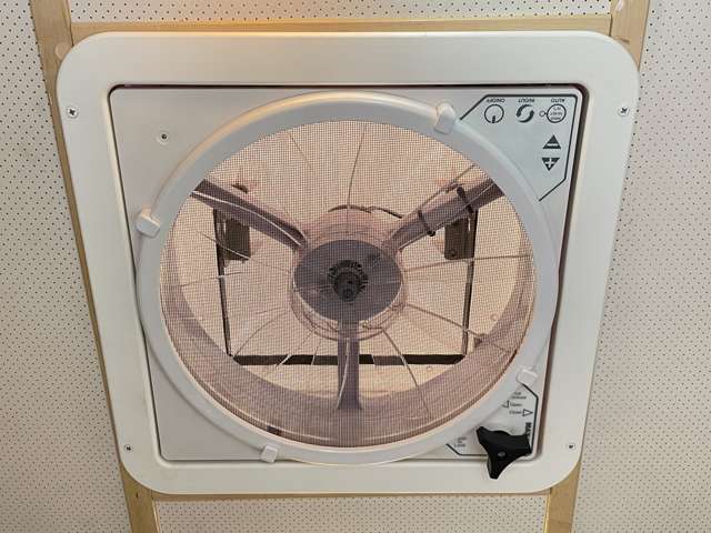 U00047590410_39_001.jpg