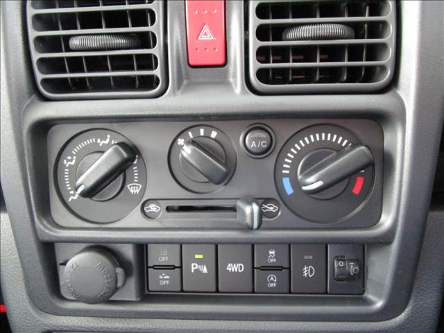 UZ0047649478_7_003.jpg
